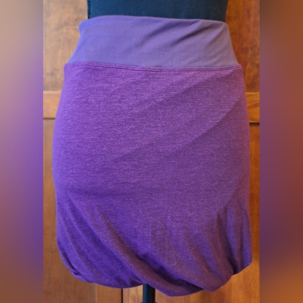 🍇ATHLETA mini skirt. Size XS